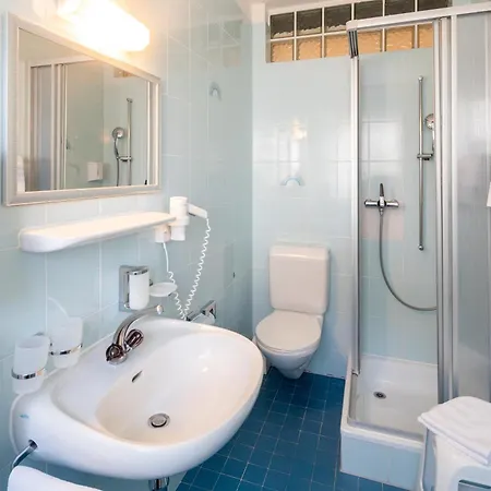 Rondinella Hotell 2*