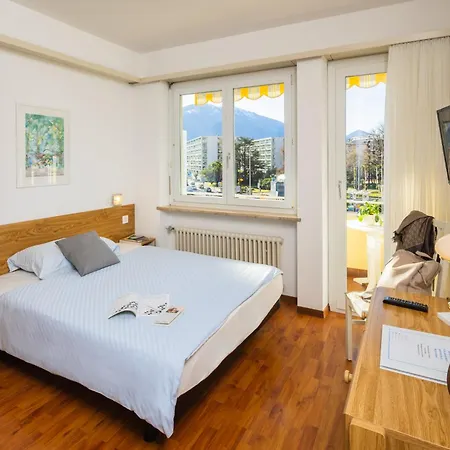 فندق Rondinella 2*