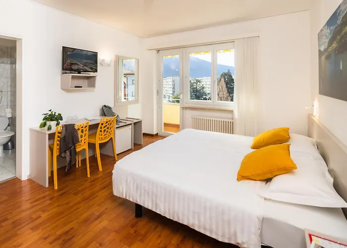 Rondinella لوكارنو