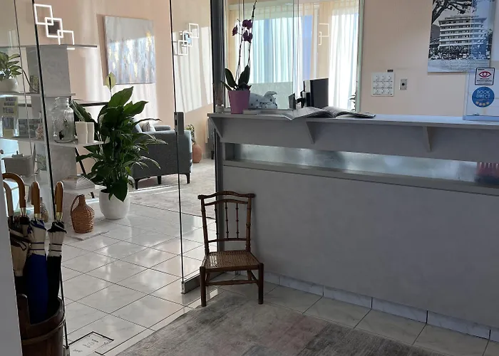 Rondinella 2* لوكارنو